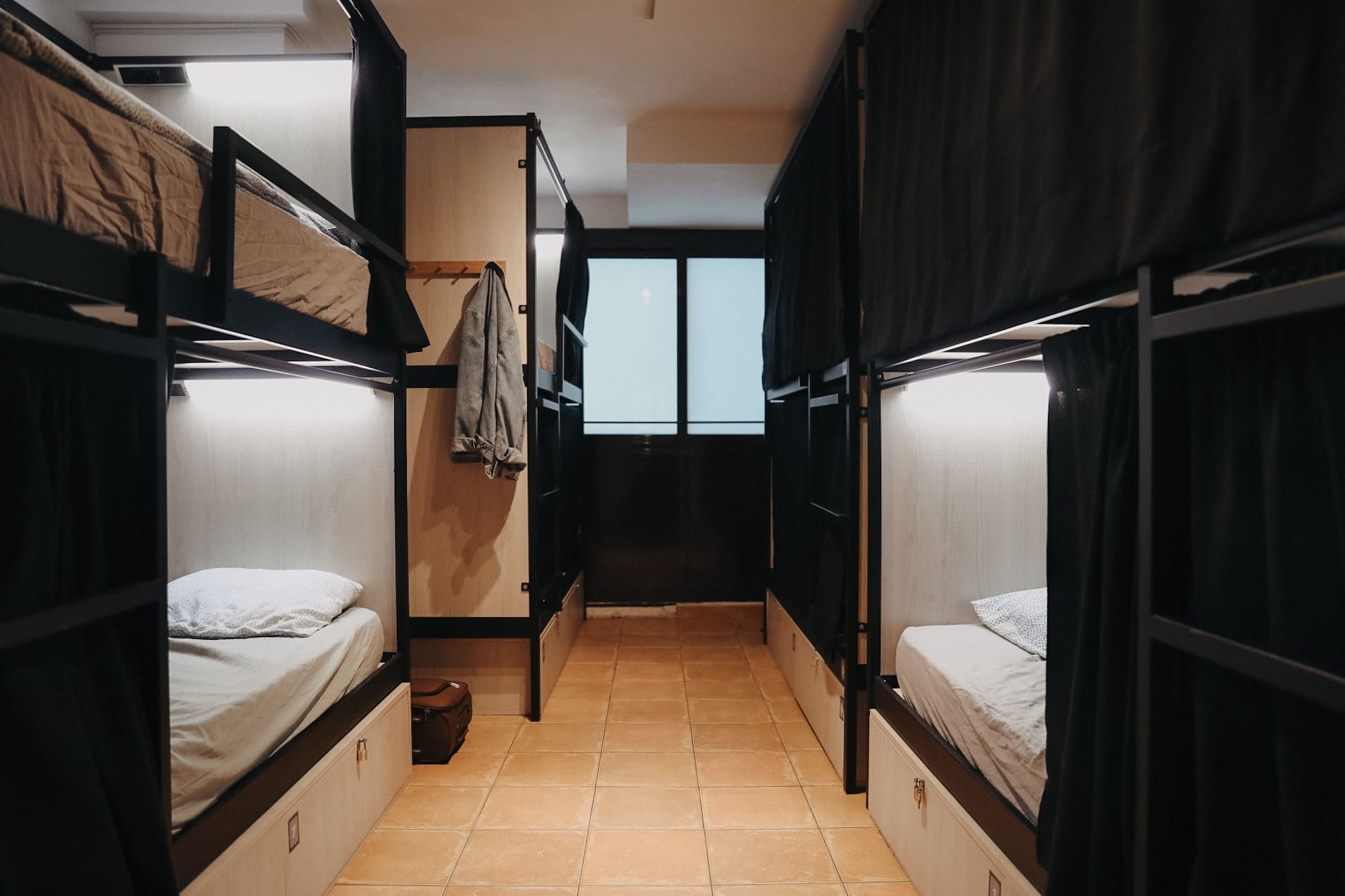 How to Choose Solo-Friendly Accommodation Without Overthinking It